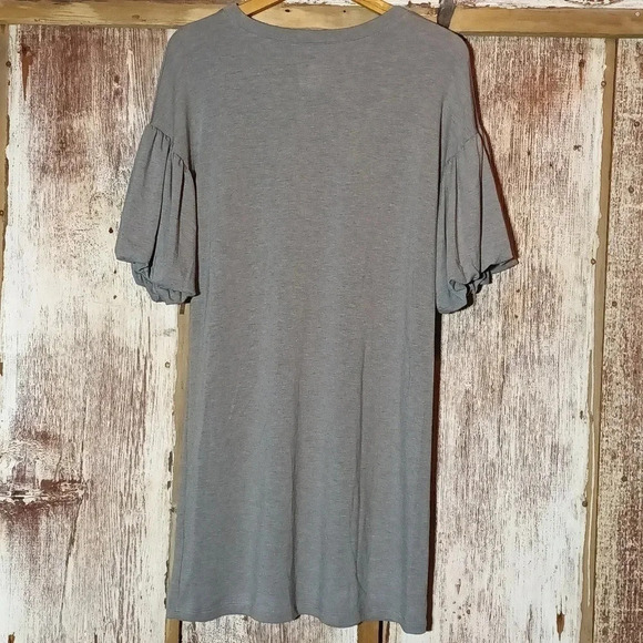 NEW Francesca's Alya shirt dress gray drop shoulder bell sleeves NWT small - Picture 5 of 8